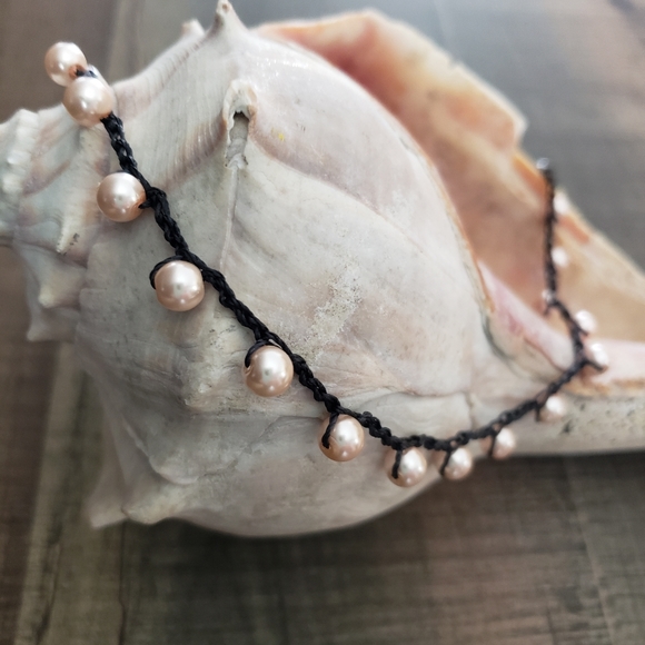 Crochet Pearl Choker - Picture 3 of 4